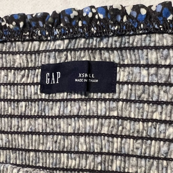 NWOT Gap Blue Mini Floral Smocked Cropped Top Sz XS - Picture 5 of 5
